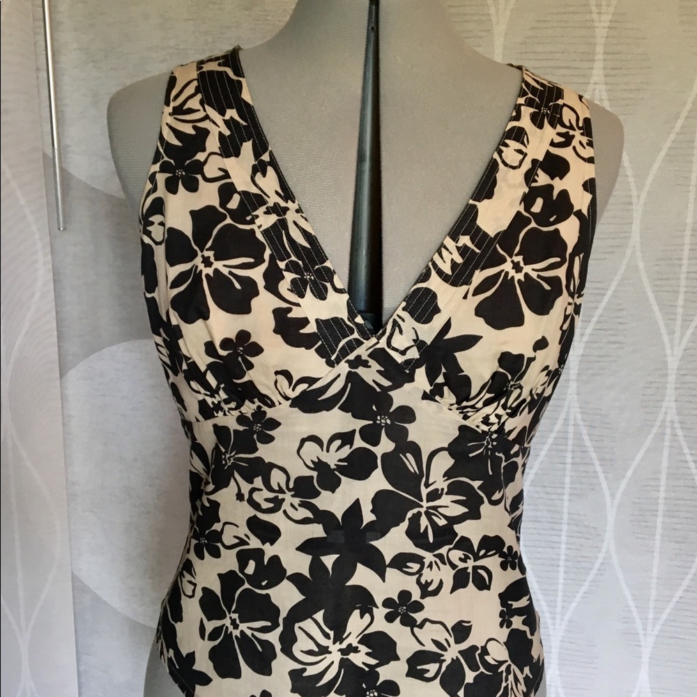 DKNY floral print v-neck cotton top